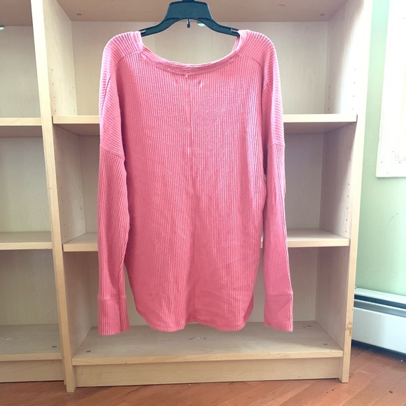 Abercrombie & Fitch long sleeve - Picture 3 of 3